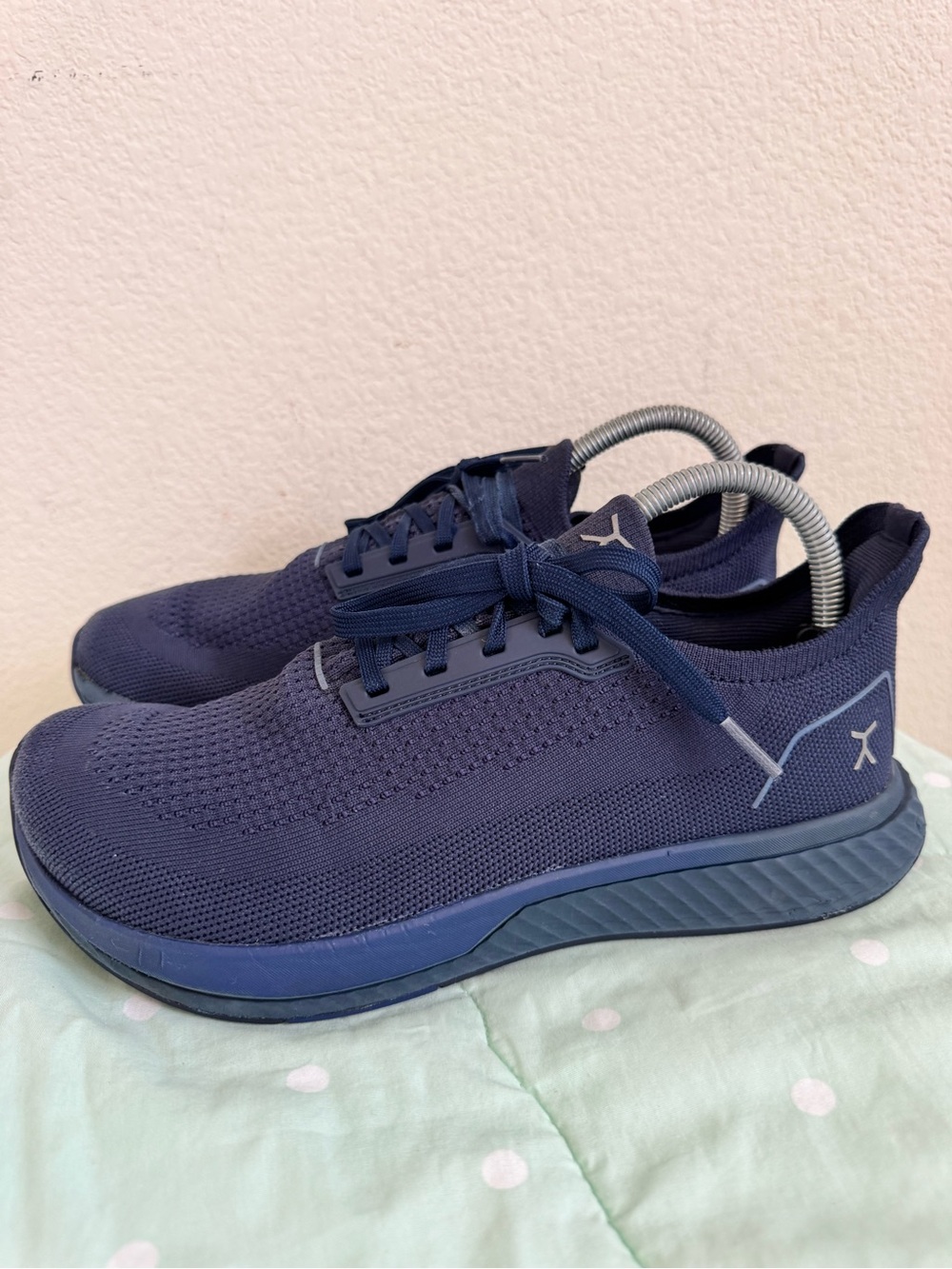 Flux Footwear Adapt Runner shoes in navy blue Women’s size 9.5